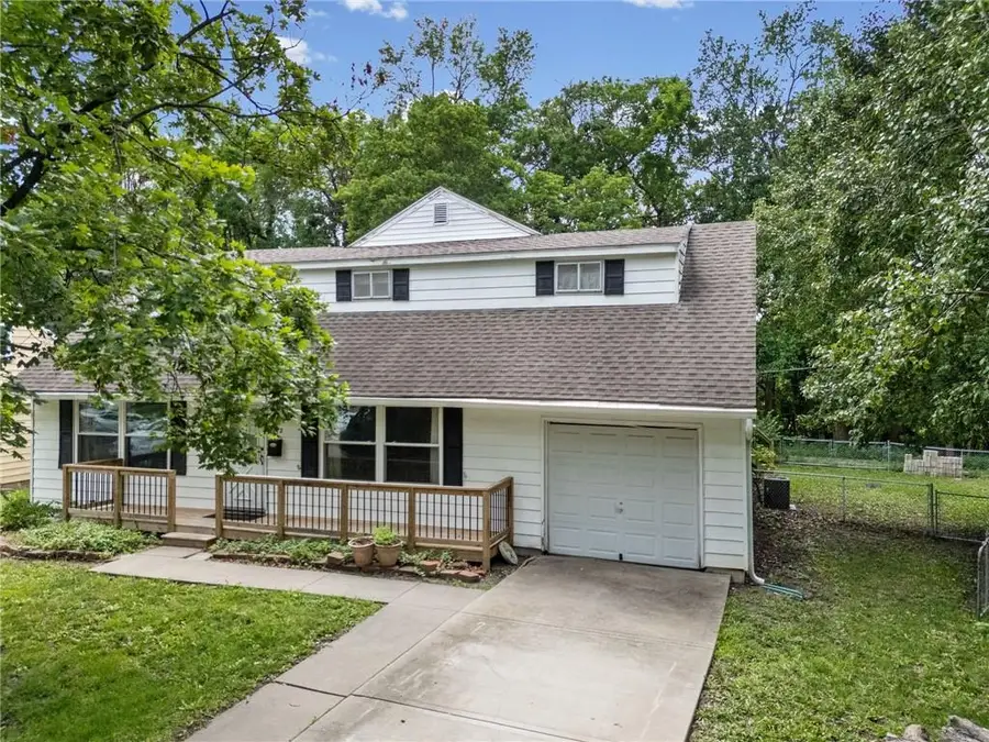 912 Ridge Drive, Belton, MO 64012 - #2