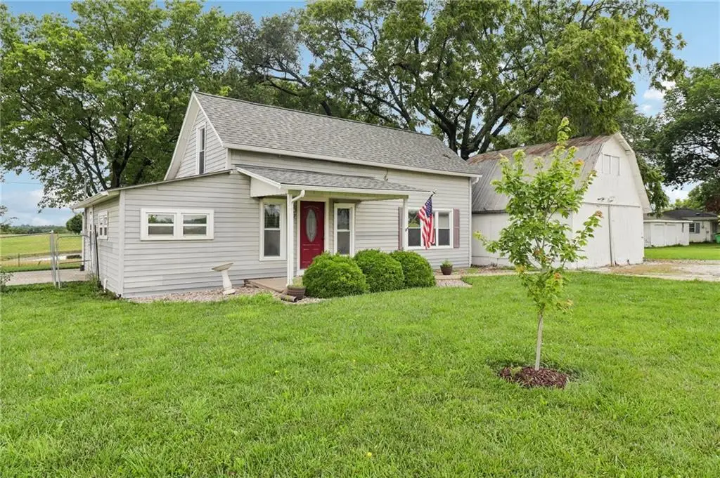 307 E 1100 Road, Baldwin City, KS 66006 - #1