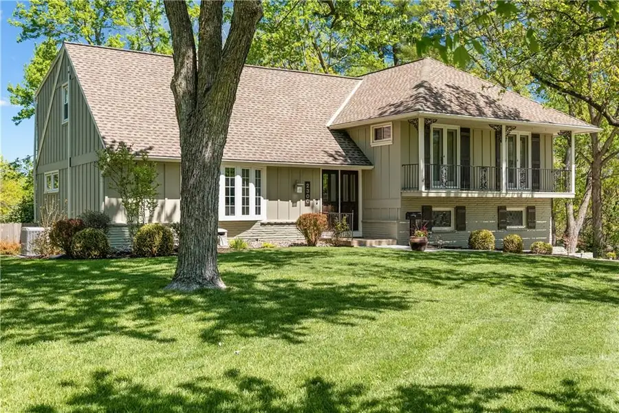 2300 W 103rd Terrace, Leawood, KS 66206 - #3