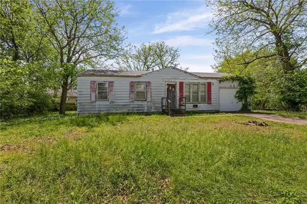 1729 Lockhart Lane, Osawatomie, KS 66064