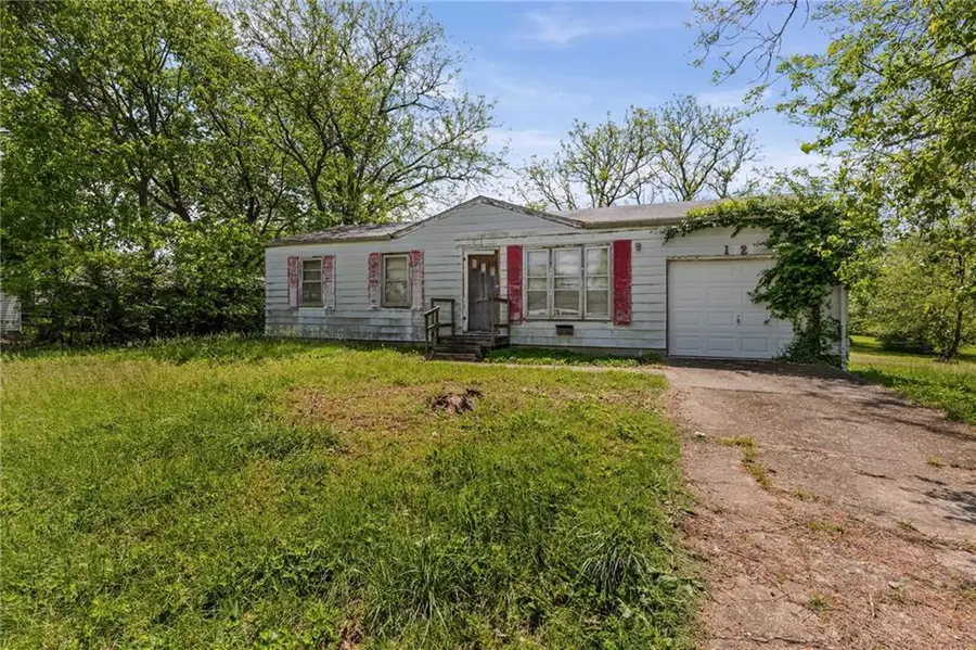 1729 Lockhart Lane, Osawatomie, KS 66064 - #3