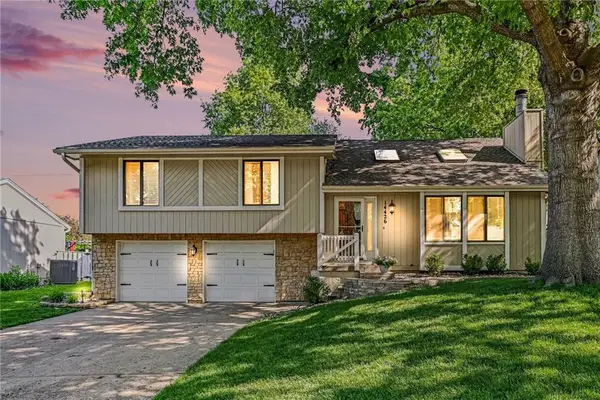 14426 W 92nd Terrace, Lenexa, KS 66215