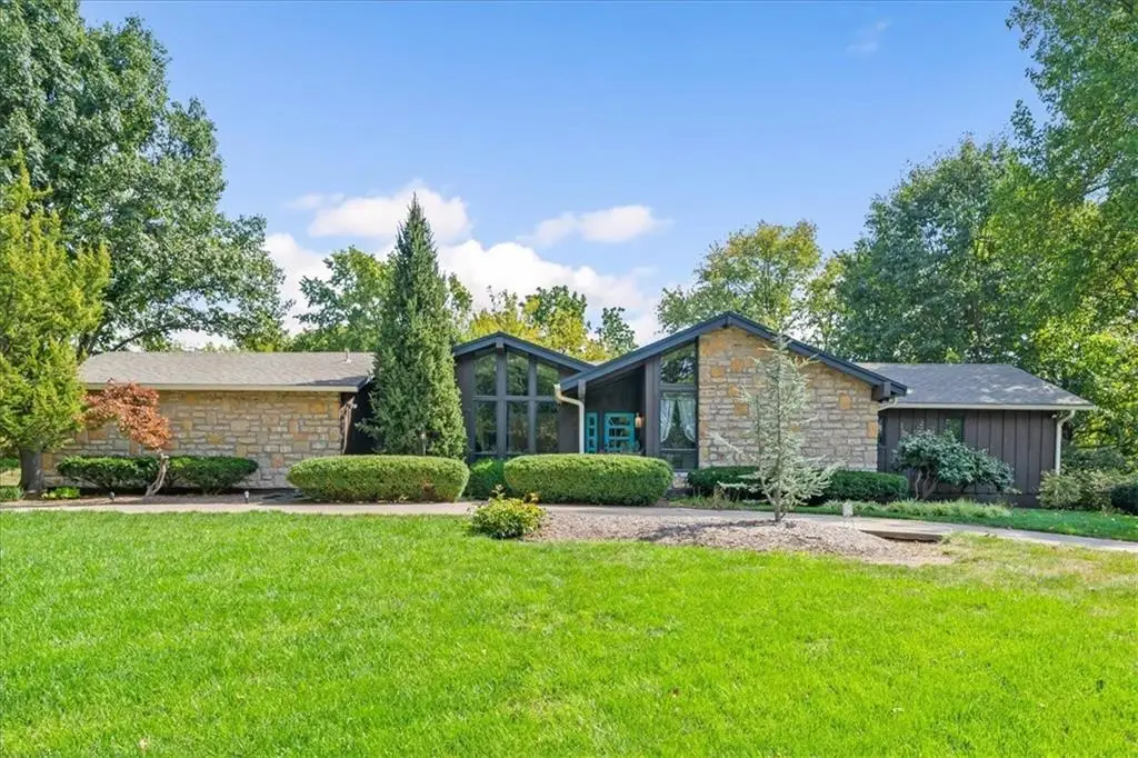 9601 Lee Boulevard, Leawood, KS 66206 - #1