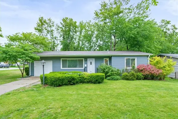 3428 W 77th Terrace, Prairie Village, KS 66208