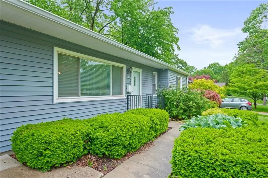 3428 W 77th Terrace, Prairie Village, KS 66208 - #2