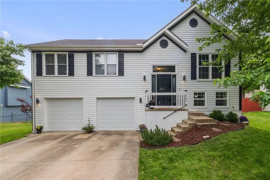 1709 Park Lane, Kearney, MO 64060 - #1