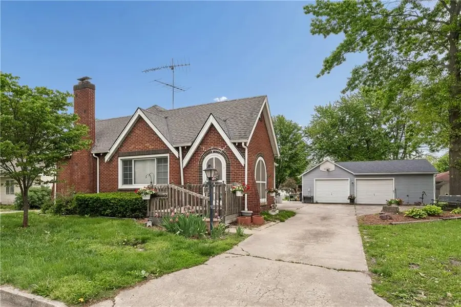 1015 S Saint Louis Street, Concordia, MO 64020 - #2
