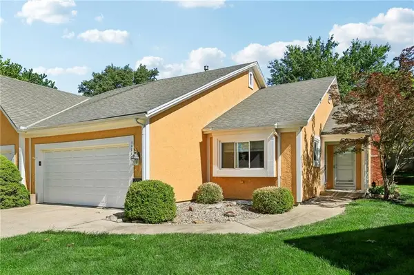 11318 King Street, Overland Park, KS 66210