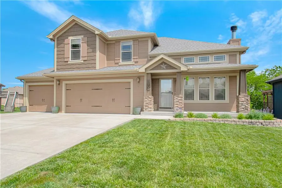 1902 NE 197th Court, Smithville, MO 64089 - #2