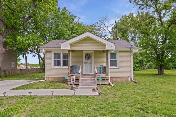 410 75th Terrace, Kansas City, MO 64118