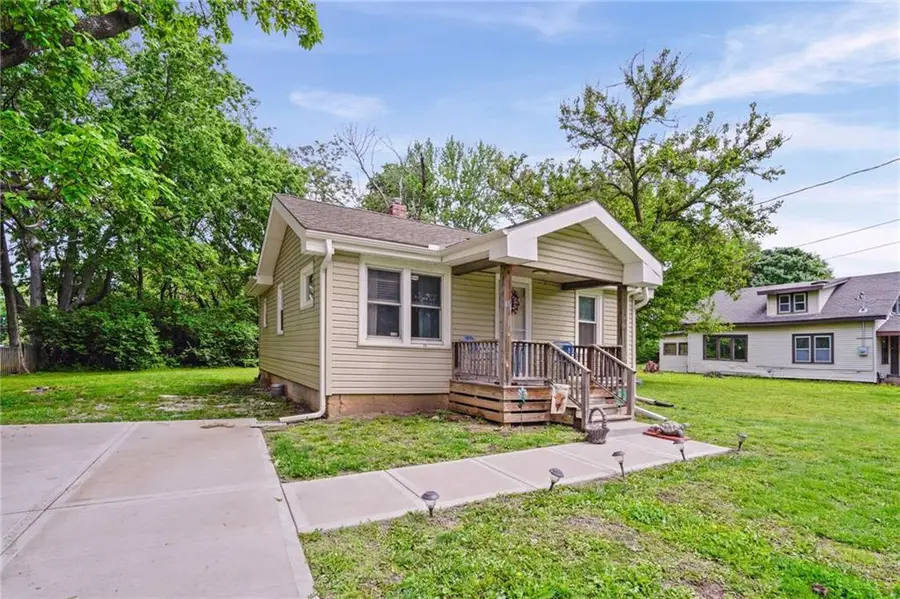 410 NE 75th Terrace, Kansas City, MO 64118 - #3