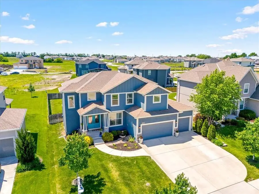 16972 S Hunter Street, Olathe, KS 66062 - #3