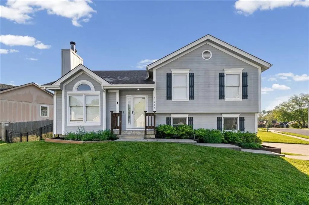 7205 N Hickory Street, Kansas City, MO 64118 - #1