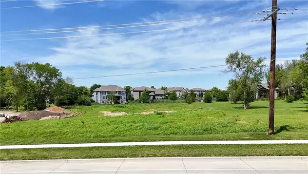 8944 W 167th Street, Overland Park, KS 66085