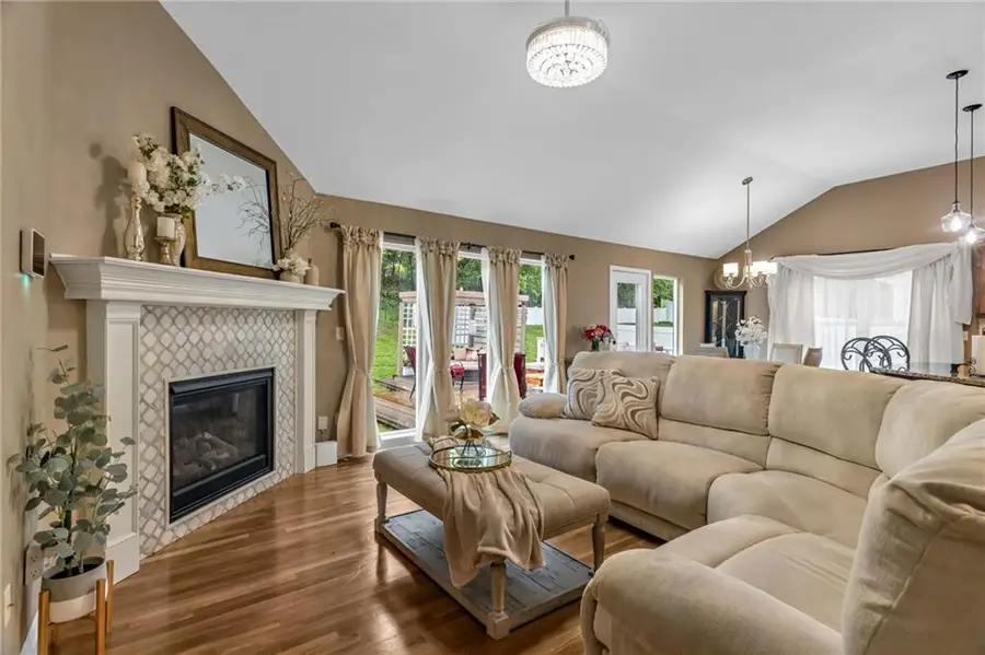 623 S Kisner Drive, Independence, MO 64056 - #2