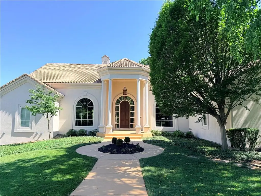 2705 W 112th Street, Leawood, KS 66211 - #1