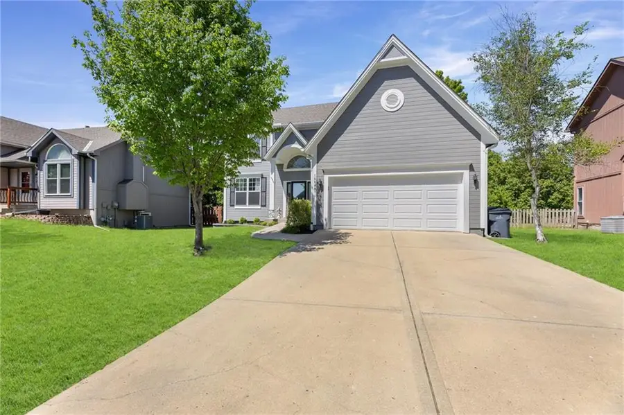 18844 W 160th Terrace, Olathe, KS 66062 - #2