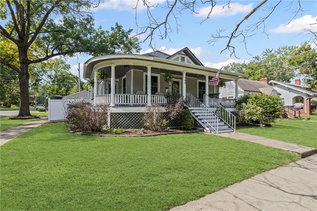 509 E Peoria Street, Paola, KS 66071 - #1