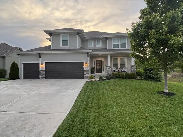 11252 S Crestone Street, Olathe, KS 66061
