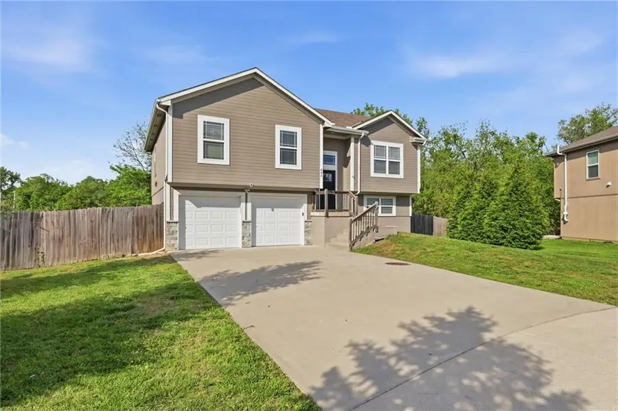 404 Timbercreek Drive, Mount Pleasant, MO 64083 - #3