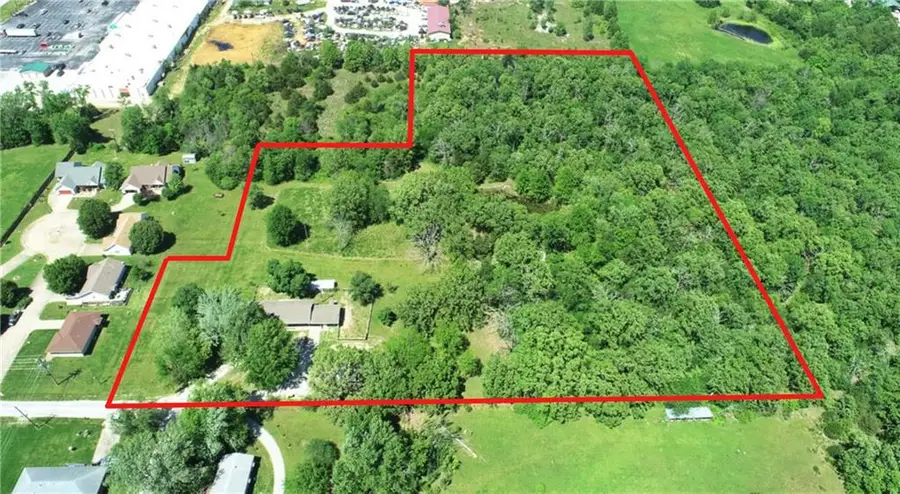 905 E Hospital Road, El Dorado Springs, MO 64744 - #2