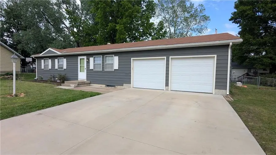 3622 SE Pinecrest Court Se, Topeka, KS 66605 - #3