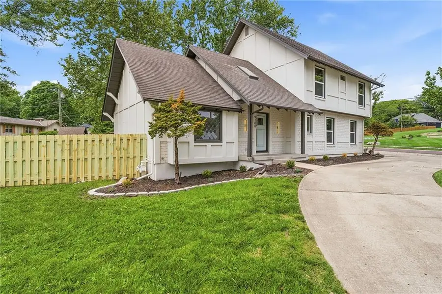 9100 Dearborn Street, Overland Park, KS 66207 - #2