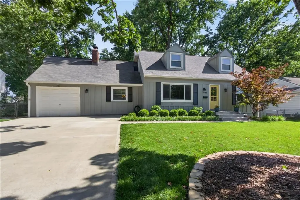 7721 W 96th Terrace, Overland Park, KS 66212 - #1