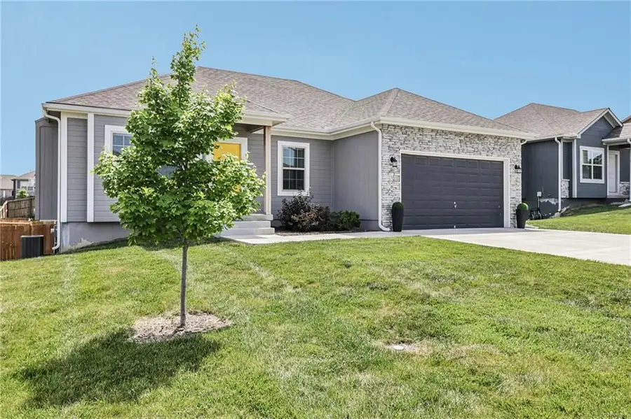1205 NW Hilltop Lane, Grain Valley, MO 64029 - #2