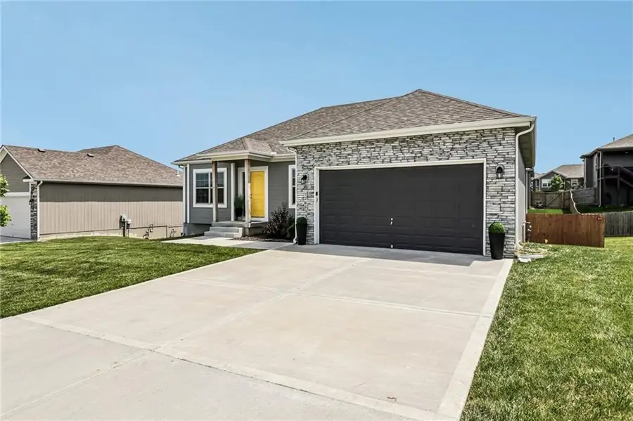 1205 NW Hilltop Lane, Grain Valley, MO 64029 - #3