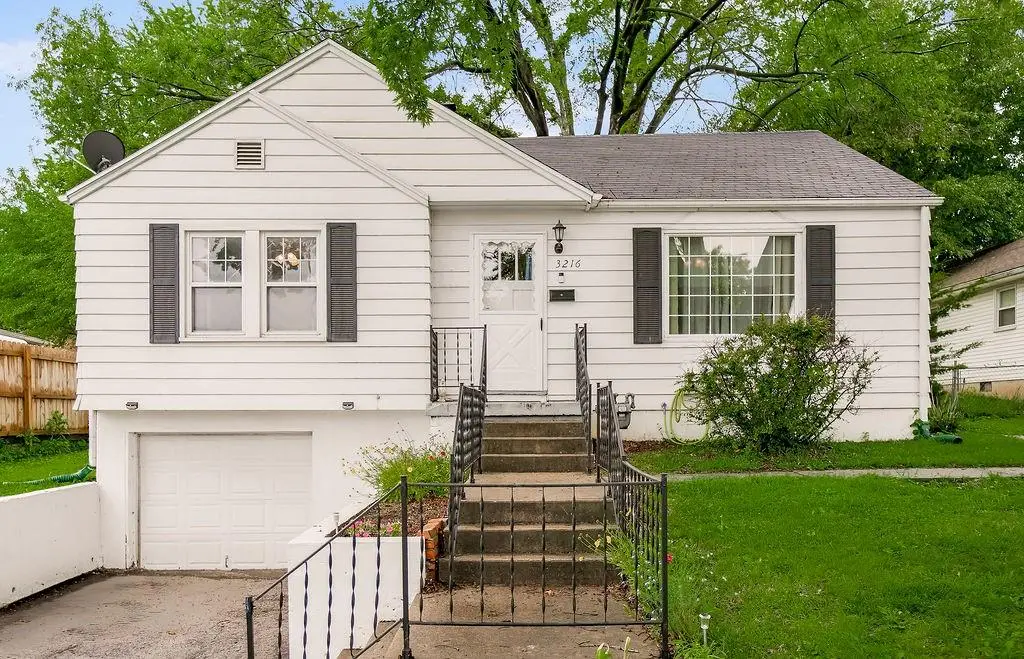 3216 S Hardy Avenue, Independence, MO 64052 - #1