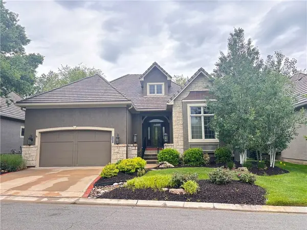 5404 W 124th Terrace, Leawood, KS 66209