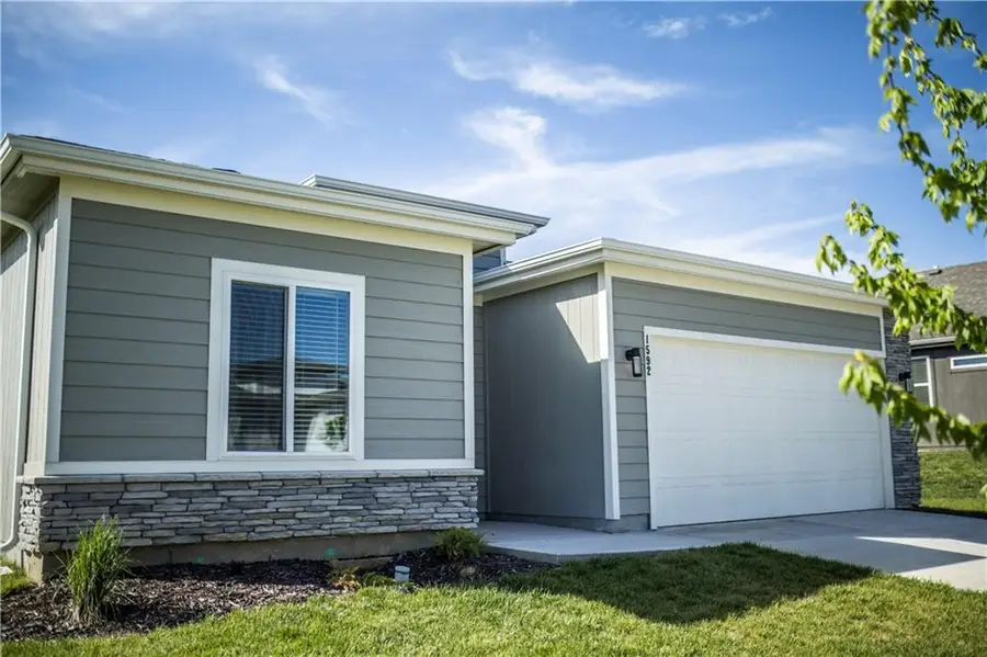 1592 Grayhawk Drive, Basehor, KS 66007 - #2