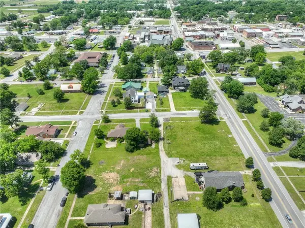 436 E 13th Lot 10 Street, Baxter Springs, KS 66713