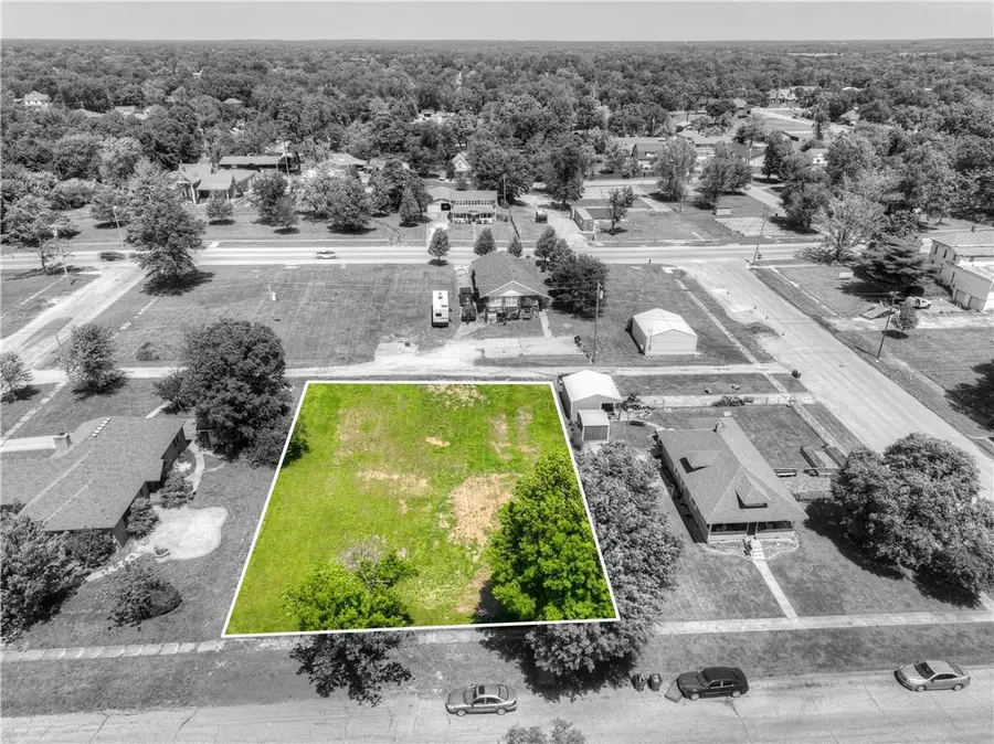 436 E 13th Street Lots 9 & 10 Street, Baxter Springs, KS 66713 - #2