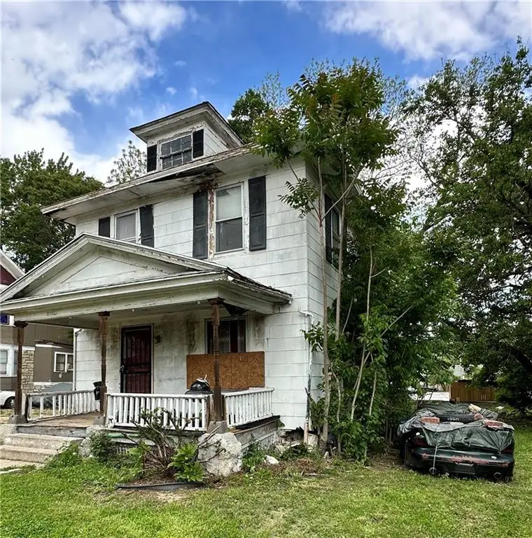 3237 Wabash Avenue, Kansas City, MO 64109 - #1