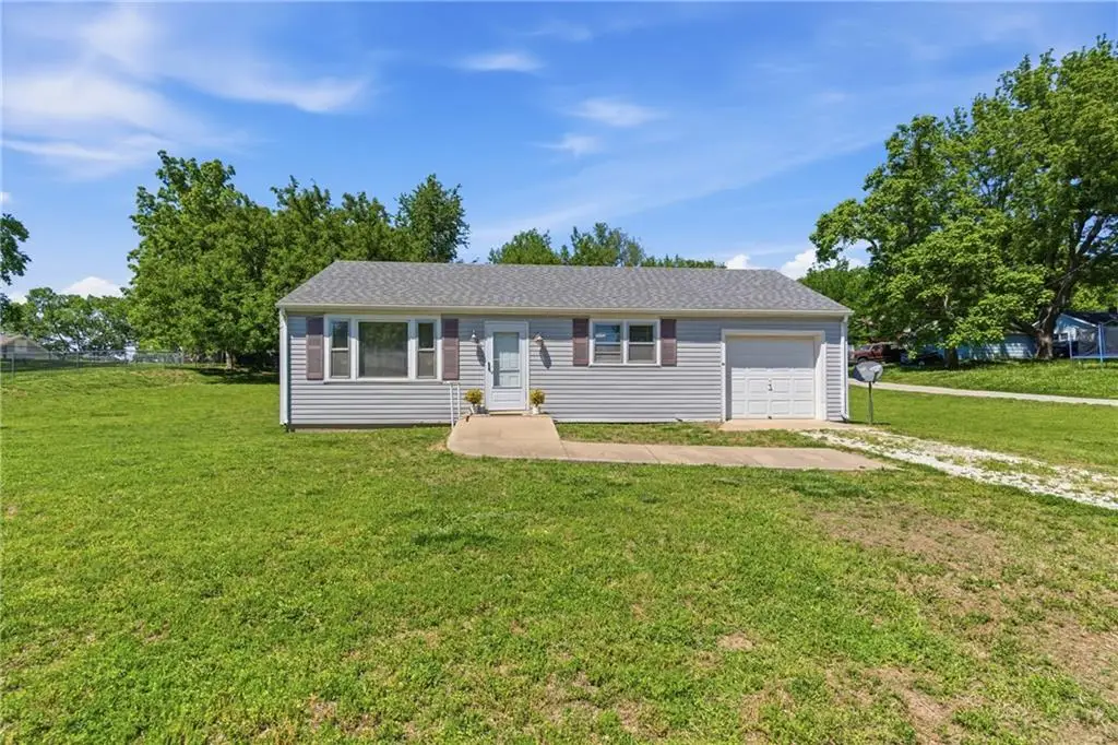 56 Santa Fe Street, Leavenworth, KS 66048 - #1
