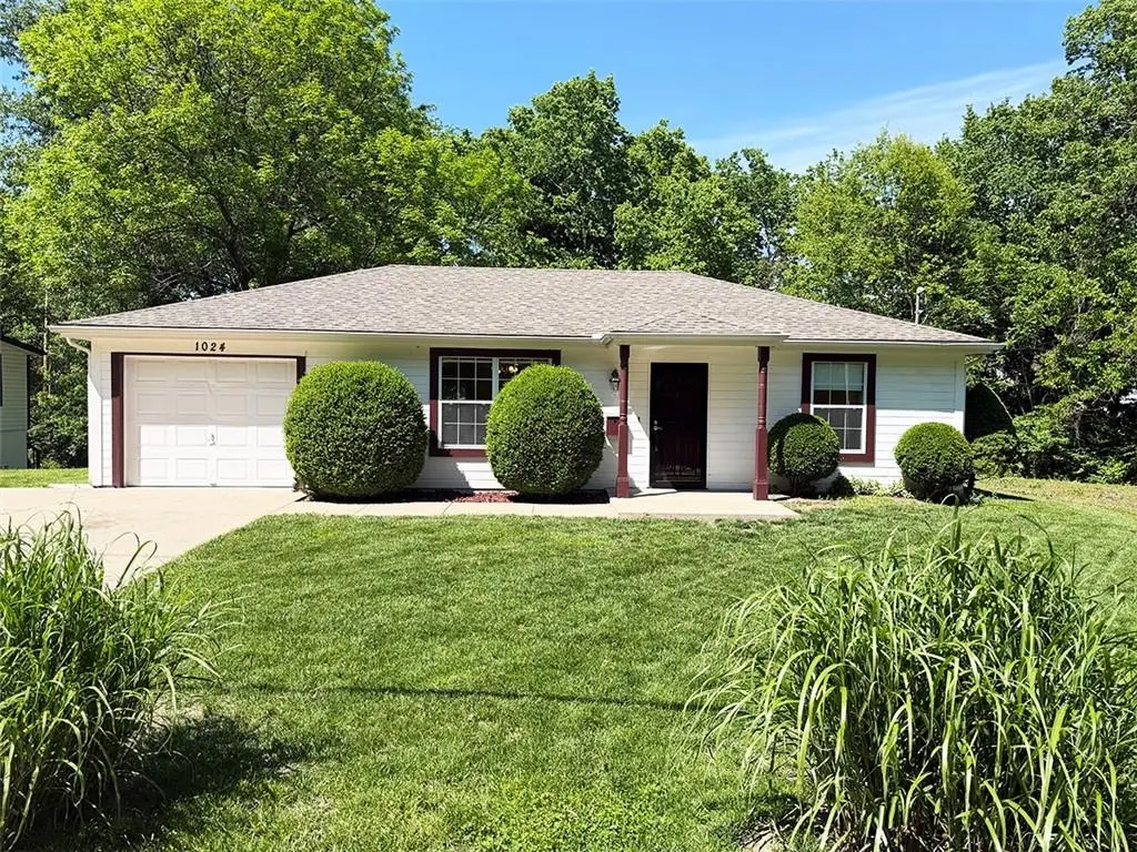 1024 E Gudgell Avenue, Independence, MO 64055 - #1