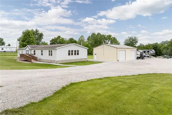 201 N Willis Street, Hamilton, MO 64644