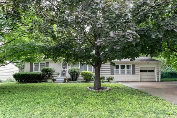 8930 Hardy Street, Overland Park, KS 66212