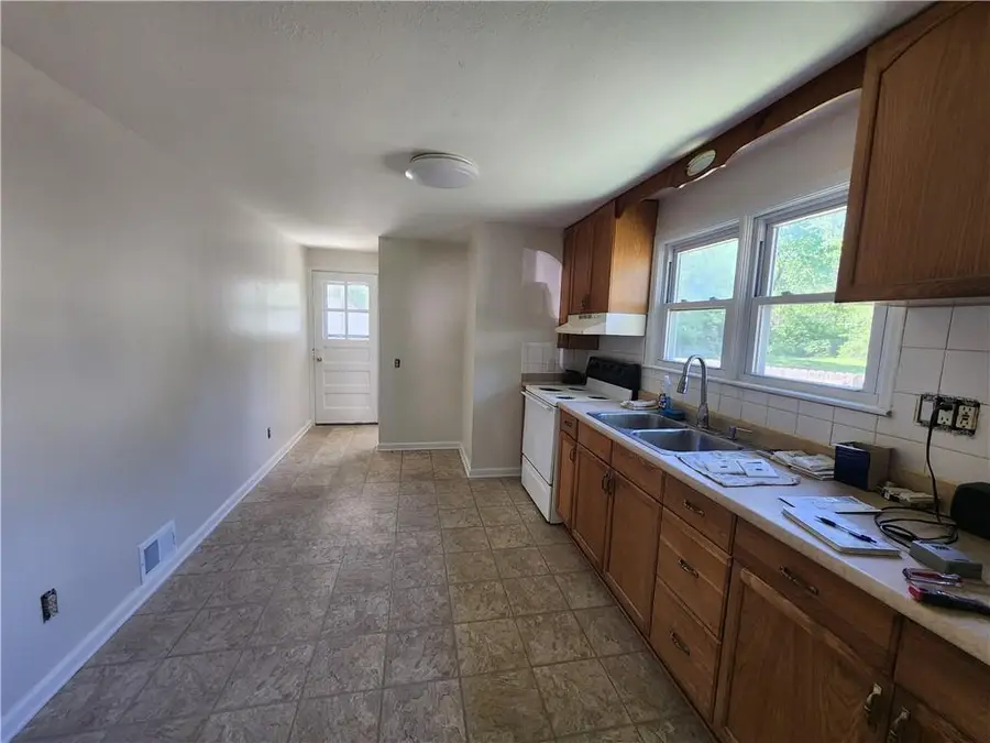 1412 S Logan Avenue, Independence, MO 64055 - #3