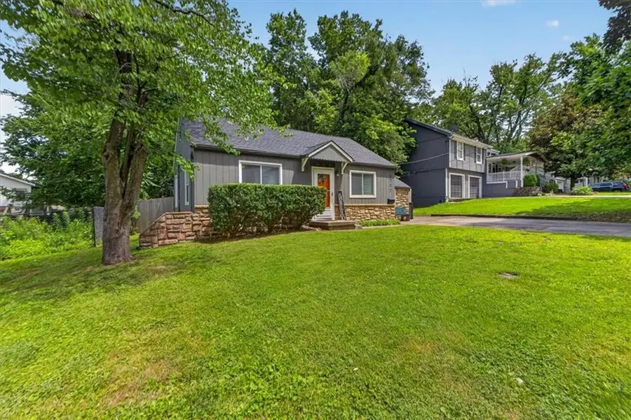 4717 Reinhardt Drive, Roeland Park, KS 66205 - #3