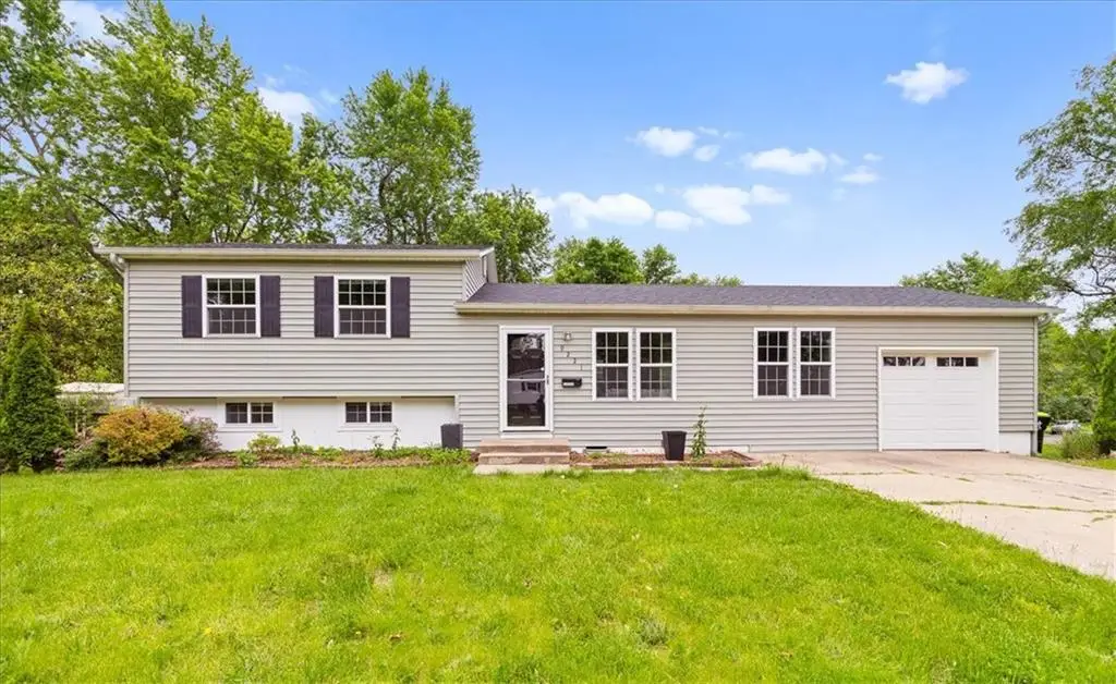 9221 W 99th Terrace, Overland Park, KS 66212 - #1