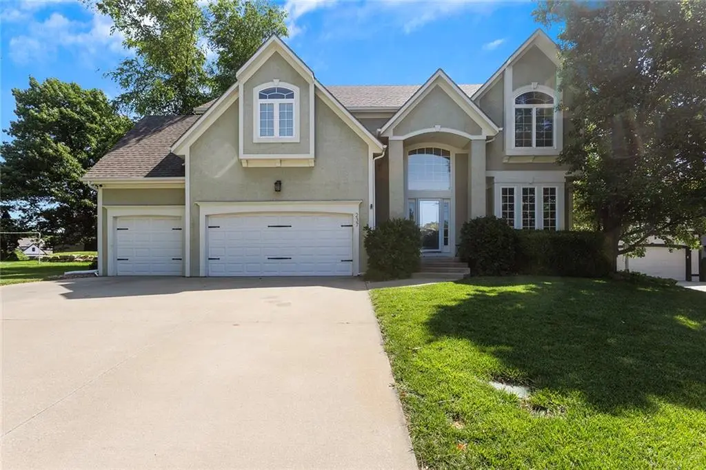 237 NE Hidden Ridge Circle, Lees Summit, MO 64064 - #1