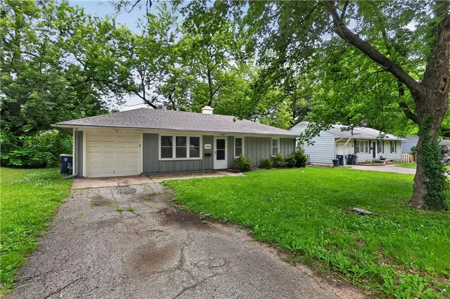 11220 Marsh Avenue, Kansas City, MO 64134 - #2