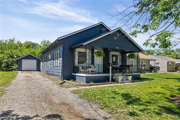 520 N Cherry Street, Ottawa, KS 66067