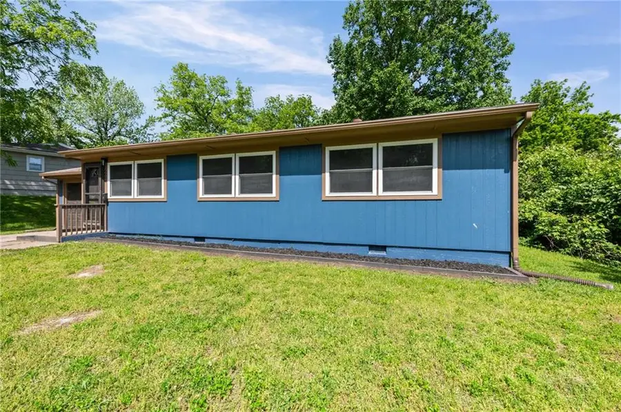 6004 N Tracy Avenue, Kansas City, MO 64118 - #3