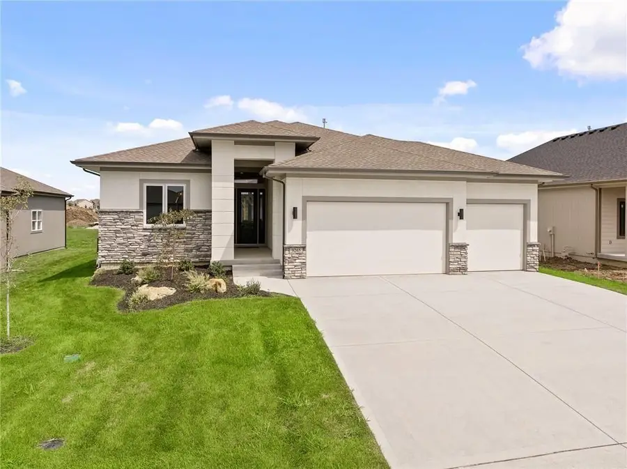 4429 Tee Box Drive, Basehor, KS 66007 - #2