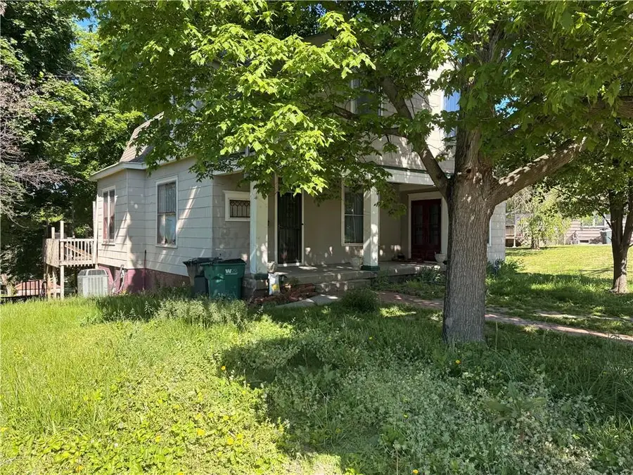 1208 N 10th Street, Saint Joseph, MO 64501 - #2