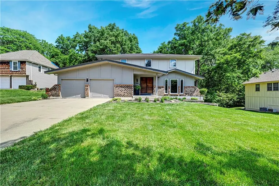 106 E 104th Street, Kansas City, MO 64114 - #3